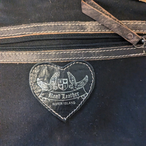 River Island Buffalo Leather cross body purse. - Picture 11 of 17